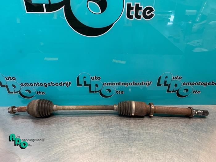 Aandrijfas rechts-voor van een Renault Clio (Clio 3 06-), Gebruikt, -, Renault, -