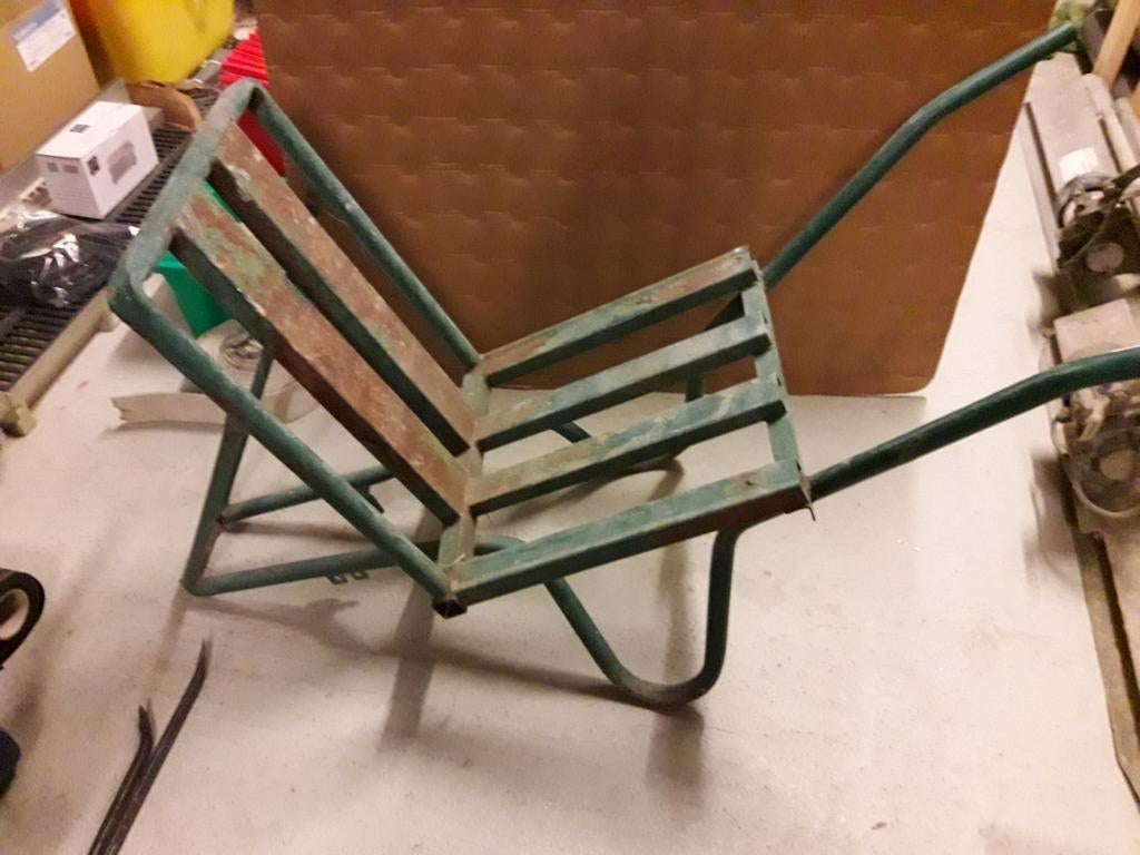 Steenkruiwagen, Ophalen