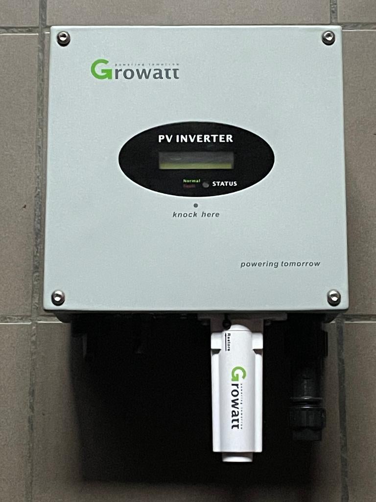 Onduleur Growatt 2000-S, Bricolage & Construction, Panneaux solaires & Accessoires, Utilisé, Autres types, 200 watts-crêtes ou plus