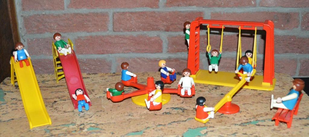 Playmobil speeltuin met 16 figuren, Kinderen en Baby's, Speelgoed | Playmobil, Ophalen of Verzenden, Zo goed als nieuw, Complete set