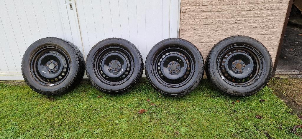 Stalen winterset Ford 215/60R16, Auto-onderdelen, Banden en Velgen, Banden en Velgen, Winterbanden, 16 inch, 215 mm, Personenwagen