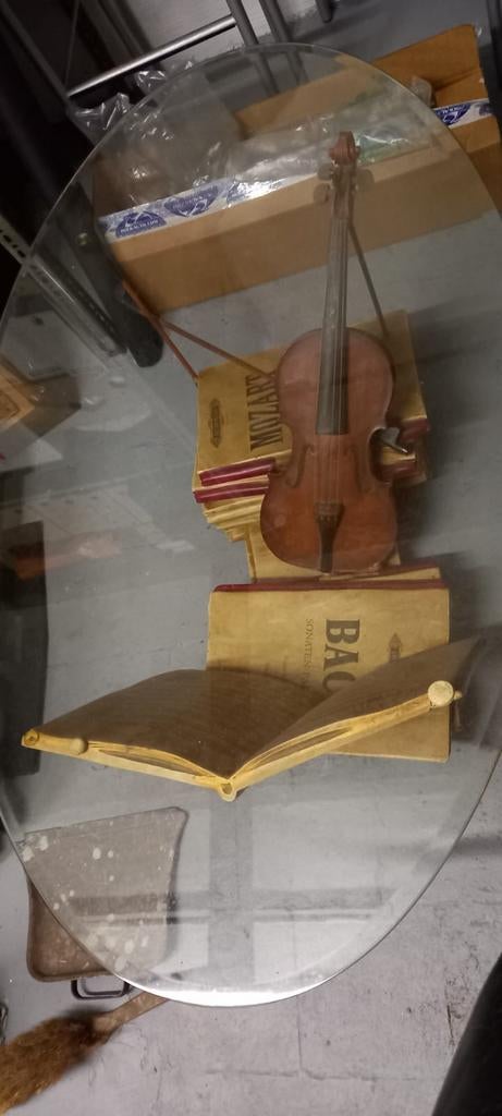 Salontafel met glazen blad., Ophalen, Zo goed als nieuw