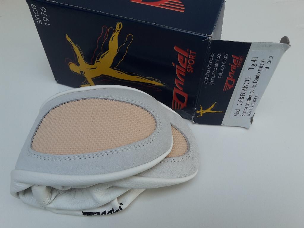 Nieuwe lederen balletschoenen, Anniel, maat 41, wit, Ophalen of Verzenden, Nieuw, Schoenen