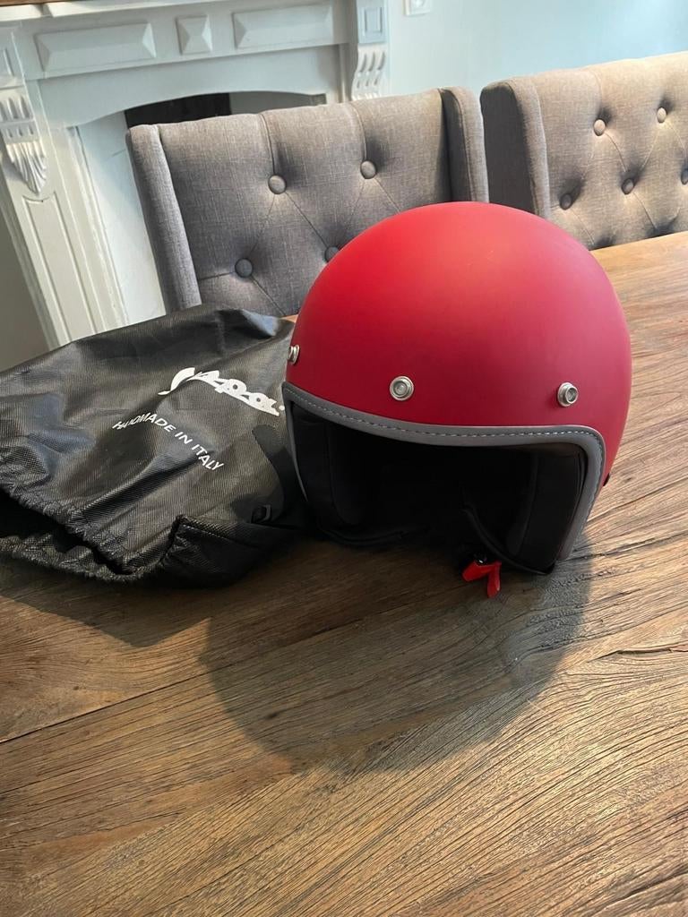 Helm vespa, rood, maat M 57/58, slechts 1x gebruikt!, Enlèvement ou Envoi, Comme neuf