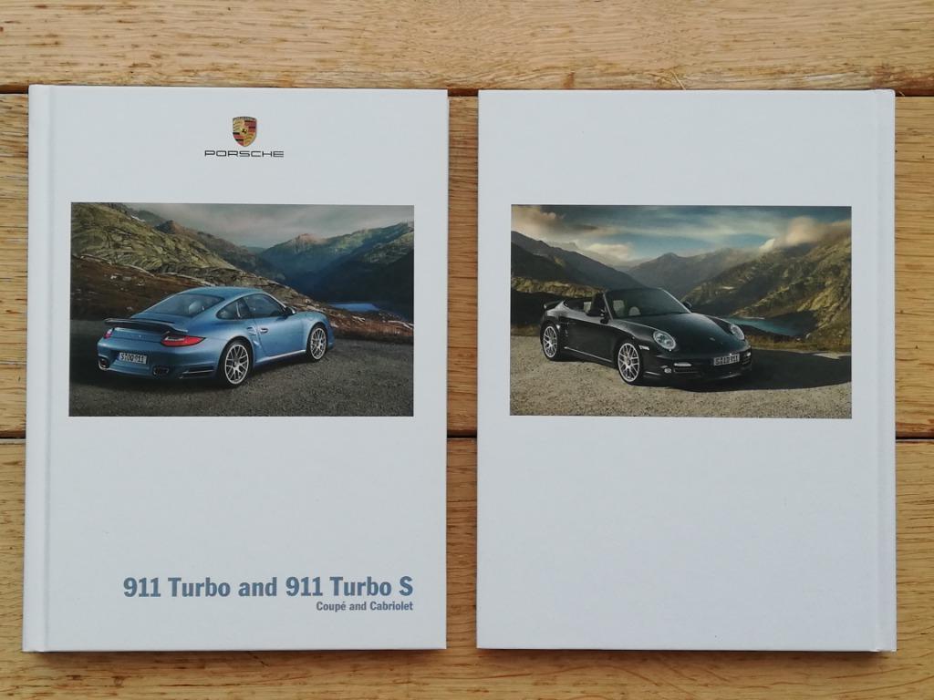 PORSCHE 911 TURBO EN TURBO S 2009 BROCHURE 118 PAGINA'S ENGE, Ophalen, Zo goed als nieuw, Porsche