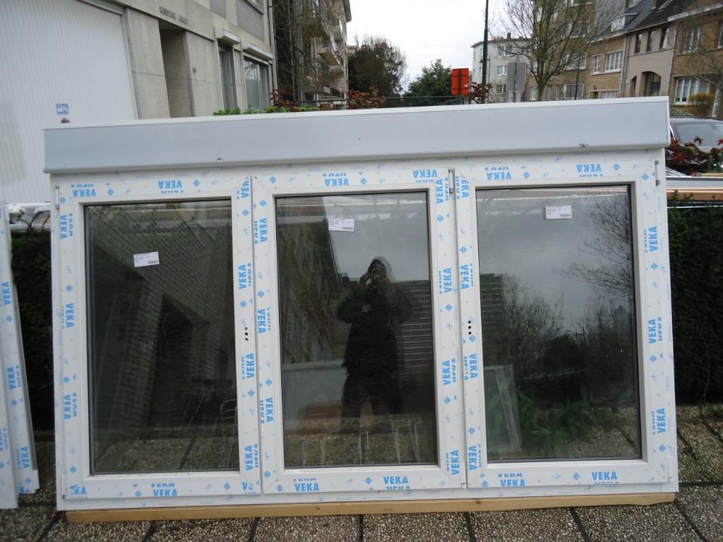 Deux fenêtres double vitrage profilé VEKA avec volet neuf !!, Bricolage & Construction, Enlèvement ou Envoi, Neuf, Châssis de fenêtre