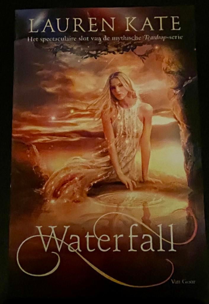 Lauren Kate - Waterfall, Livres, Enlèvement ou Envoi, Fiction, Lauren Kate, Comme neuf