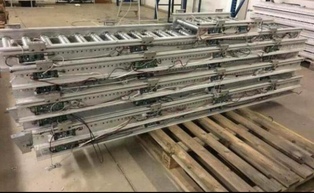 rollenbaan rollerbaan transportband zaagmachine bandzaag, Doe-het-zelf en Bouw, Gereedschap | Zaagmachines, Ophalen