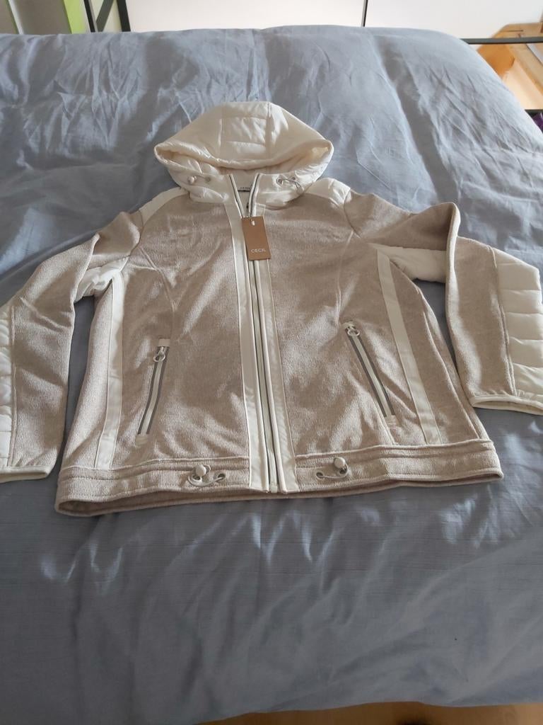 Warm sweatjacket warme gevoerd maat M merk Cecil  nieuw, Ophalen of Verzenden, Nieuw, Maat 38/40 (M)