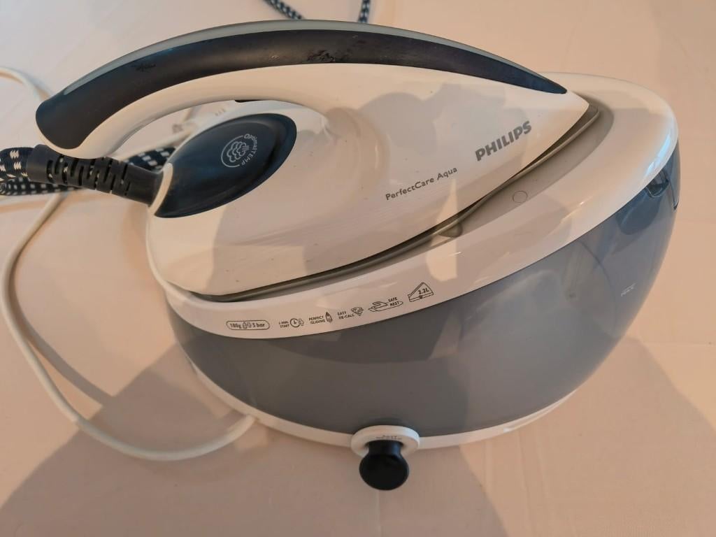 Philips stoomstrijkijzer, Elektronische apparatuur, Ophalen, Zo goed als nieuw, Strijkijzer met snoer