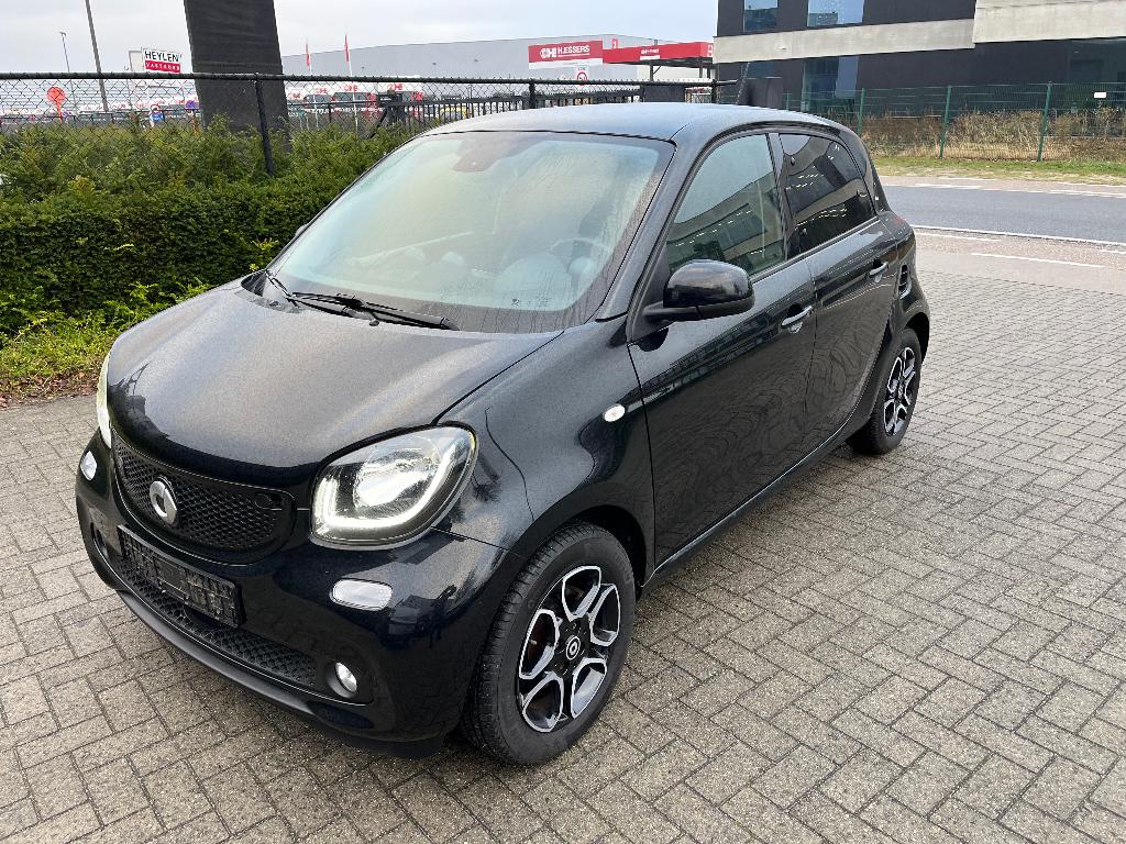 smart forfour eq navigatie leder pano-dak inclusief accu, Auto's, Smart, Automaat, Zwart, Leder, 5 zetels