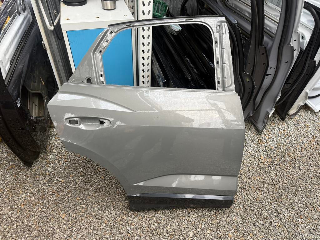 Audi Q3 Sportback porte arrière droite 83A, Autos : Pièces & Accessoires, Enlèvement, Arrière, Audi