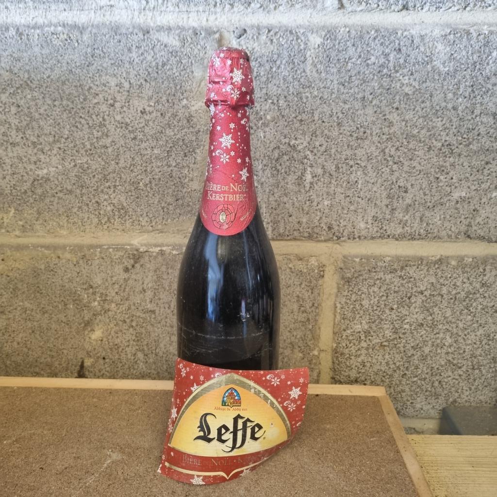 Bouteille de bière Leffe Bière de Noël - Kerstbier (modèle 2, Collections, Enlèvement ou Envoi, Utilisé, Bouteille(s), Leffe