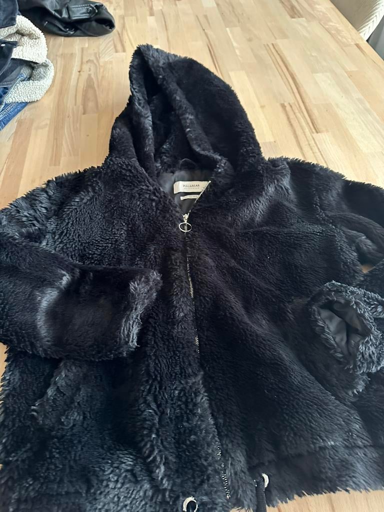 Warme fluffyjas medium, Ophalen of Verzenden, Zo goed als nieuw