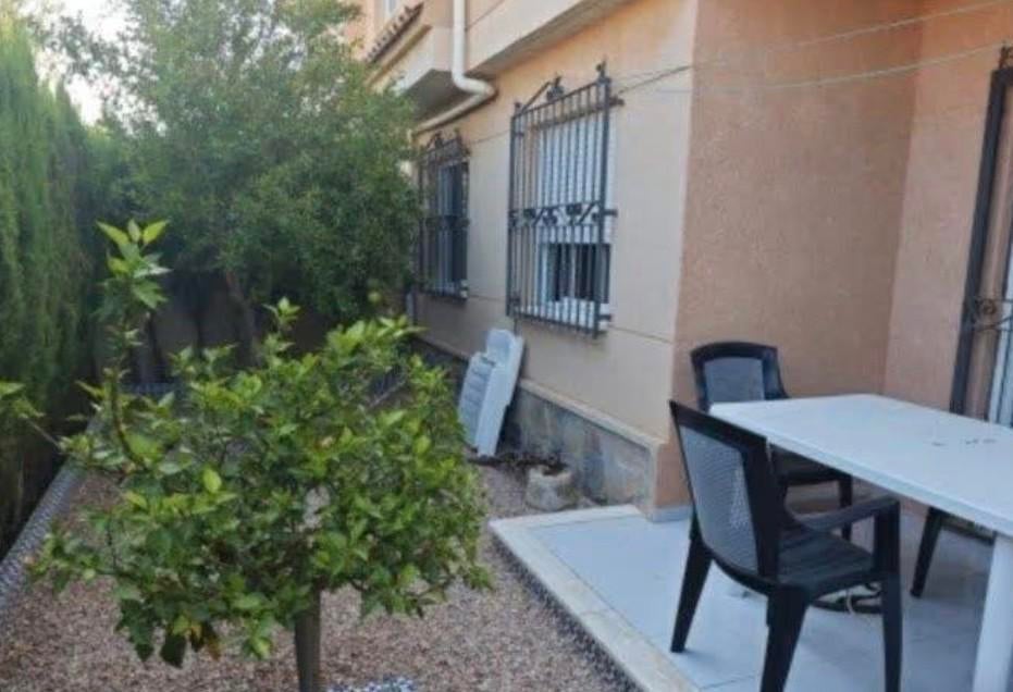 Torrevieja : Situation calme - 2 chambres + parking - auto, Internet, Appartement, 2 chambres