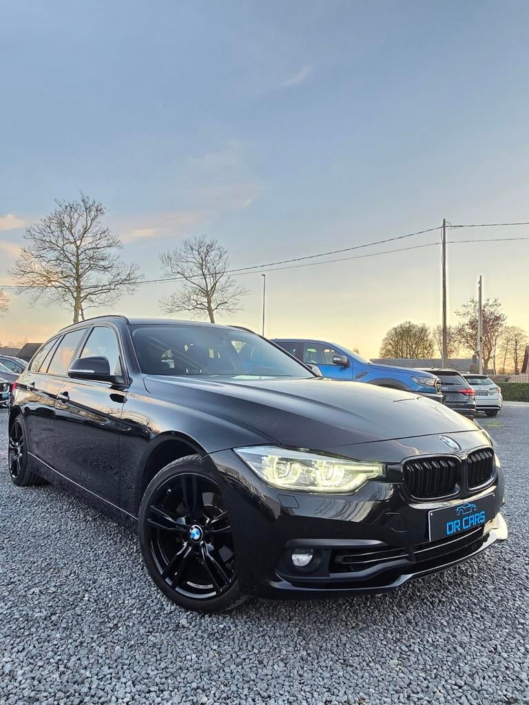 BMW 318IA BREAK-SPORTLINE//NAVI-PDC-LED//CRUIS-TREKHAAK, Achterwielaandrijving, Zwart, Bedrijf, 3 Reeks