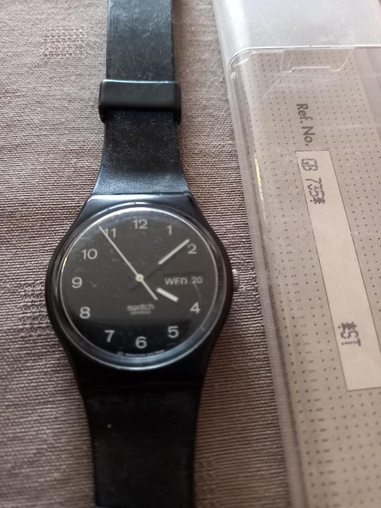 herenhorloge Swatch gb735 quartz, Handtassen en Accessoires, Horloges | Heren, Ophalen of Verzenden, Zo goed als nieuw, Polshorloge