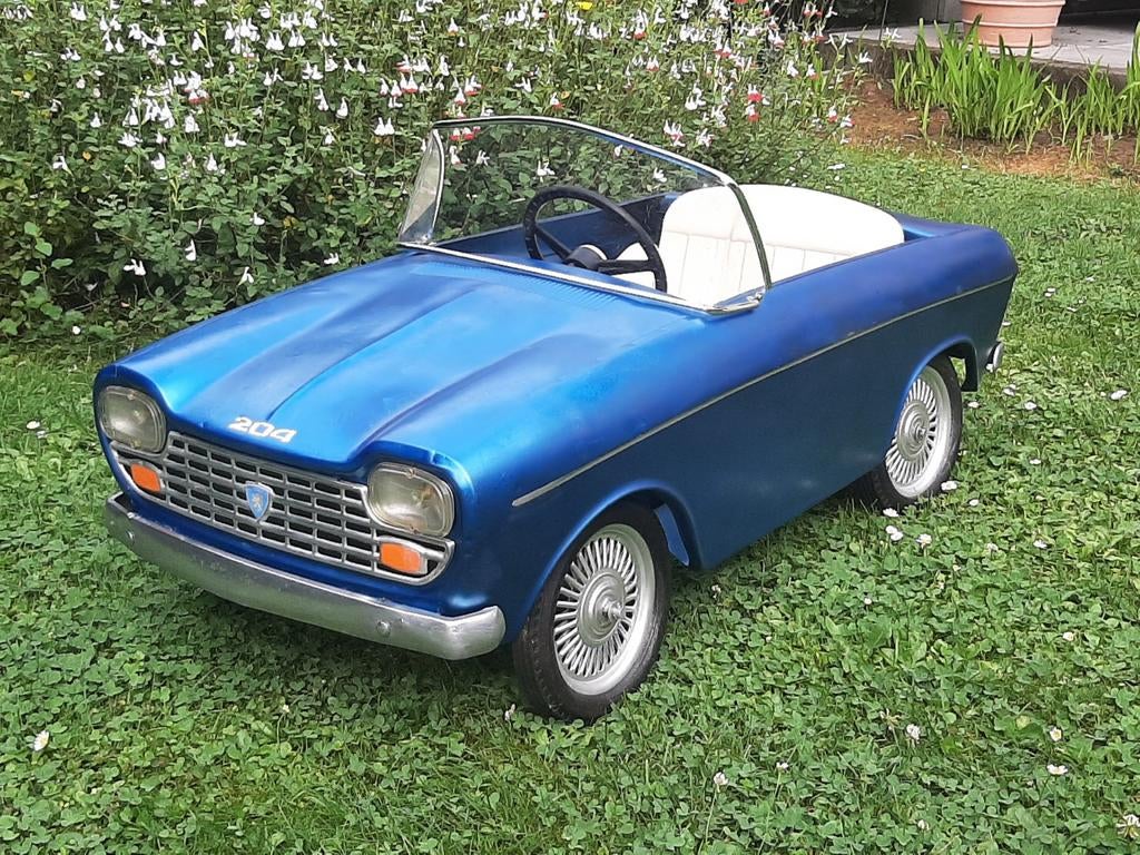 Voiture a pedales, Autos, Particulier, Achat, Peugeot