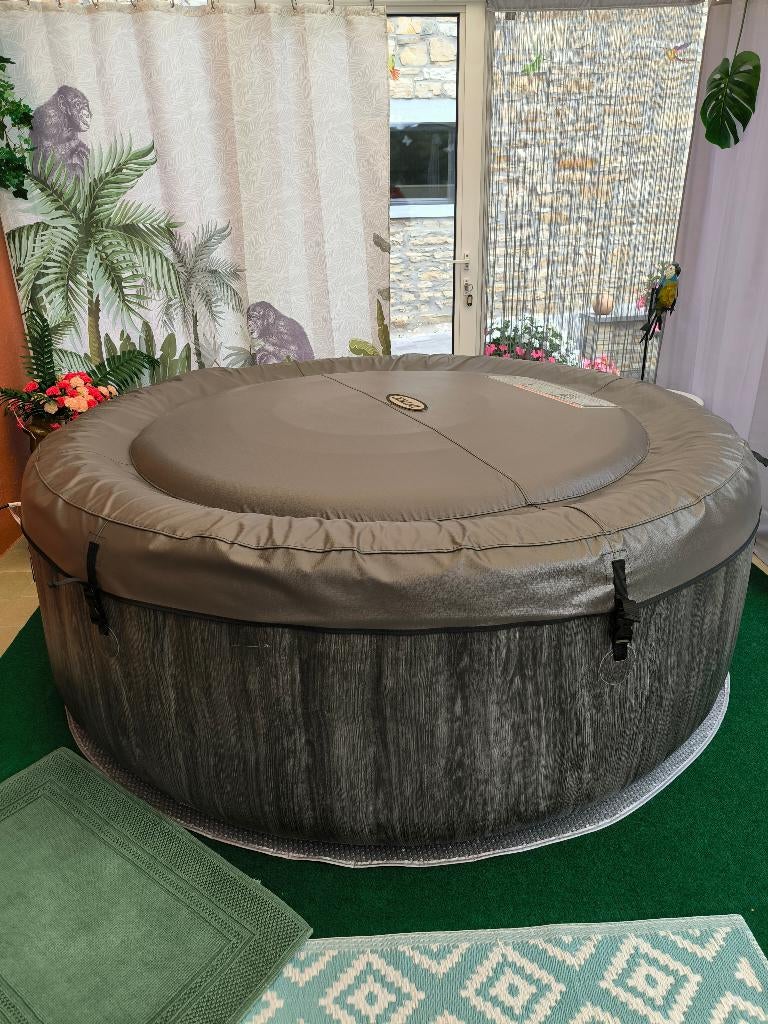 Spa gonflable Intex 4 personnes (jacuzzi), Jardin & Terrasse, Bains à remous et Spas, Enlèvement, Comme neuf, Gonflable