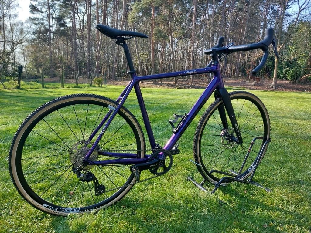 stevens vapor gravelbike maat 56 (3x gereden), Vélos & Vélomoteurs, Vélos | Hommes | Vélos de sport & Vélo de randonnée, Comme neuf