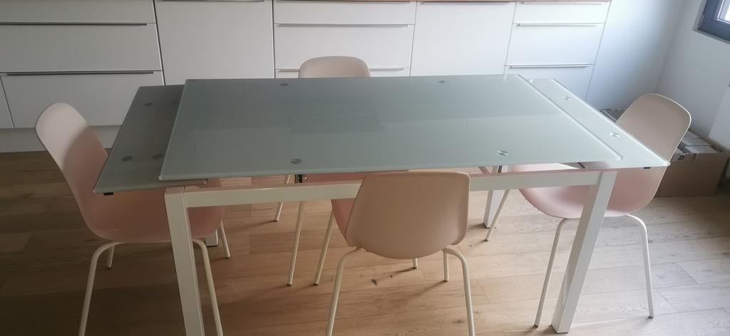 Table de cuisine, Enlèvement