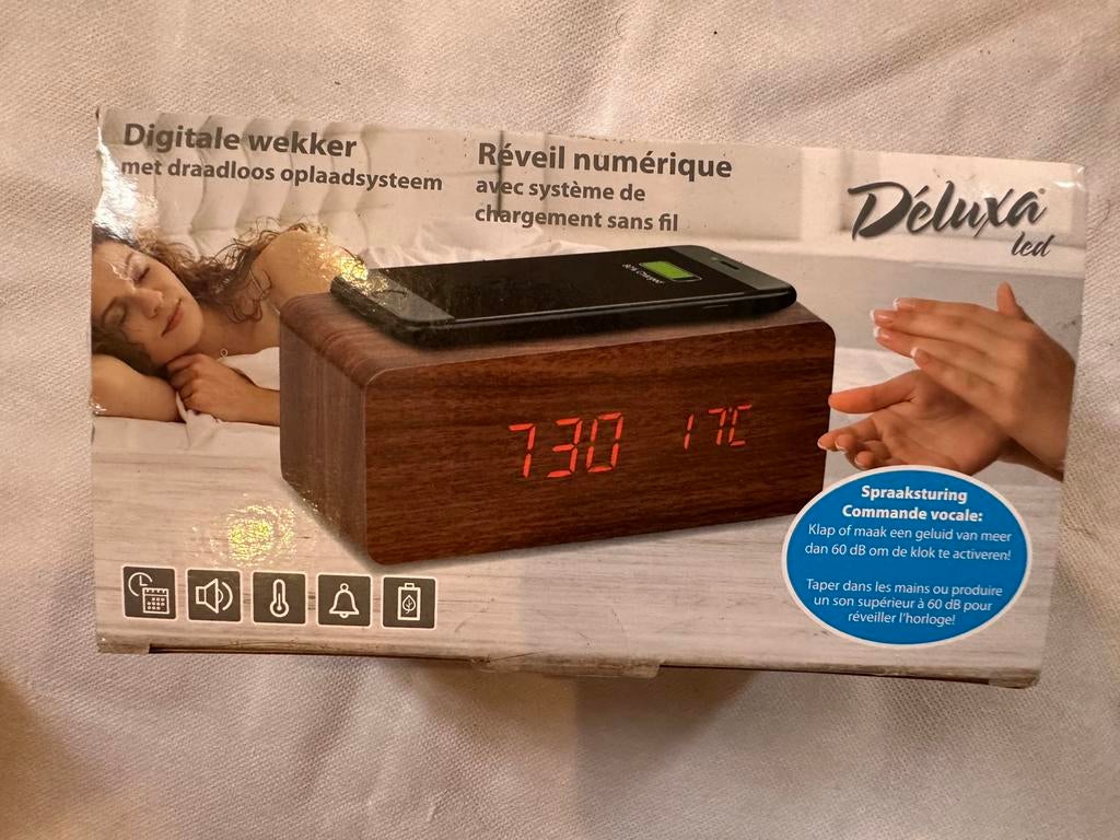 réveil numérique et Chargeur sans fil, Enlèvement, Neuf