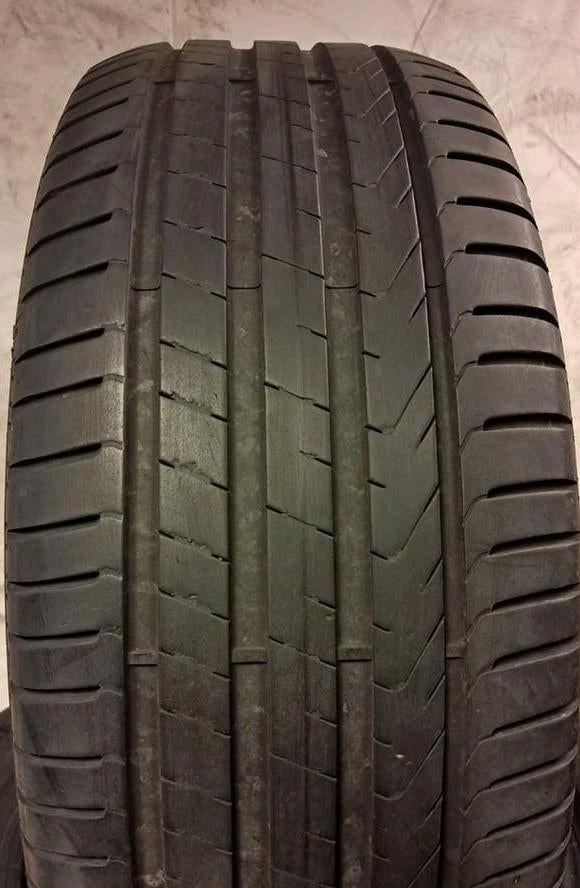 235/55/18 2355518 235/55r18 été Pirelli, Autos : Pièces & Accessoires, Commande, Audi, BMW, Citroën, Daihatsu, Fiat, Ford, Honda