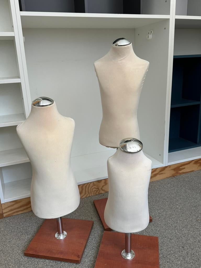 3 etalagepoppen kinderen., Ophalen