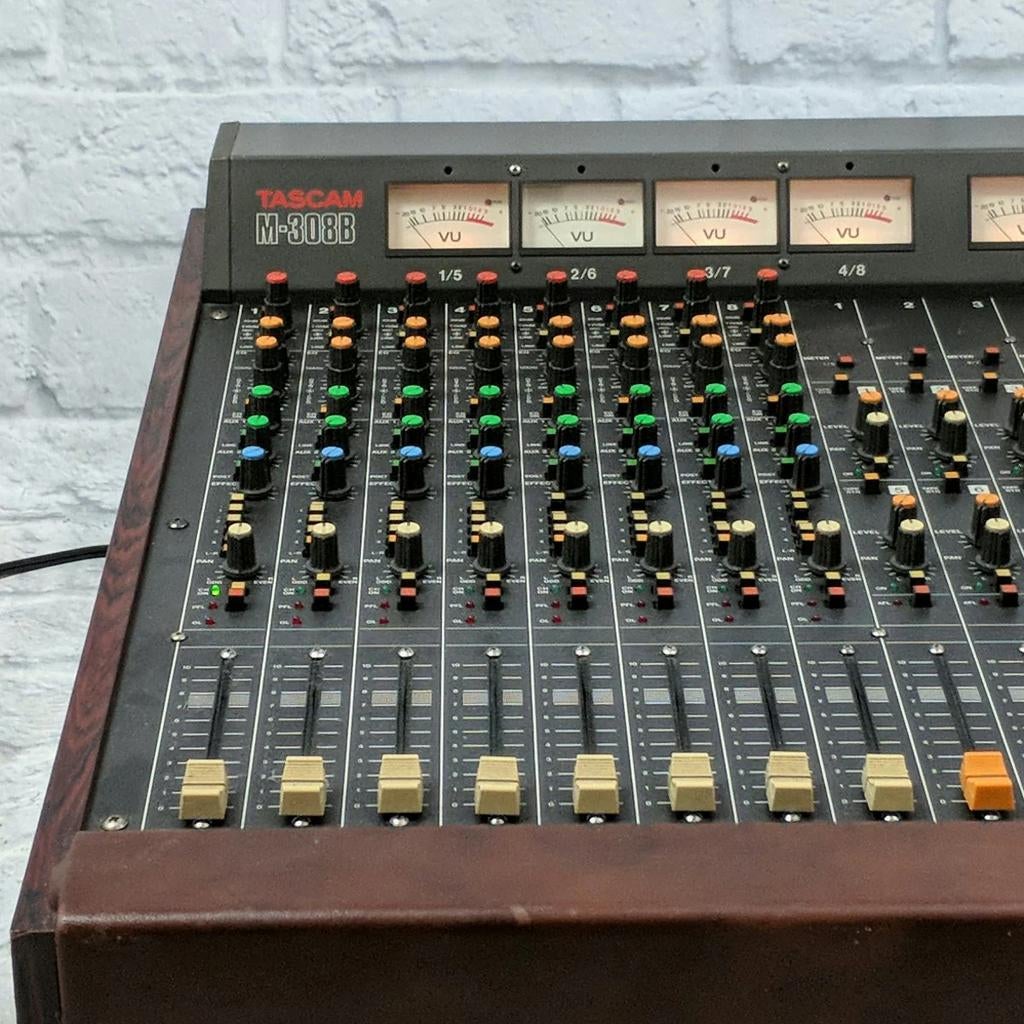 RECHERCHÉ: Tascam M-308 (ou table mixage studio vintage), Musique & Instruments, Enlèvement ou Envoi, Utilisé, 5 à 10 canaux