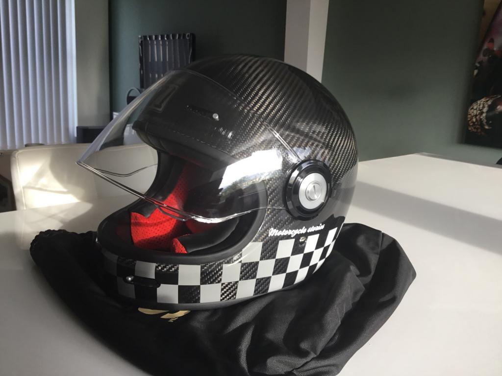 Casque moto racing Helston, Enlèvement, M