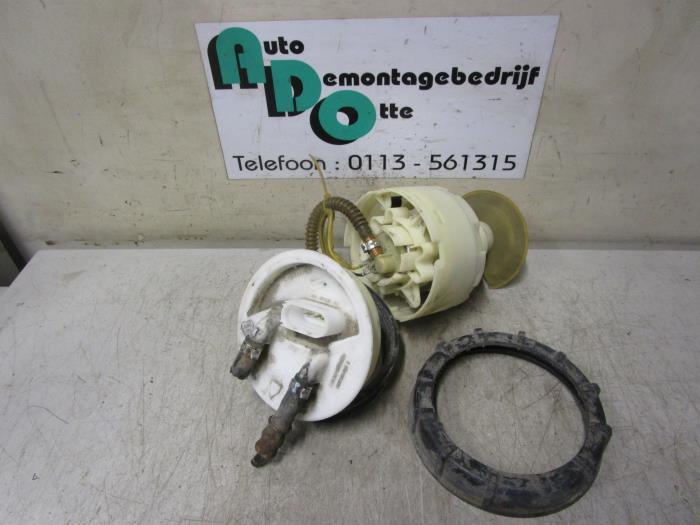 Pompe carburant électrique d'un Volkswagen Passat (Passat 9, Autos : Pièces & Accessoires, Systèmes à carburant, Volkswagen, Utilisé