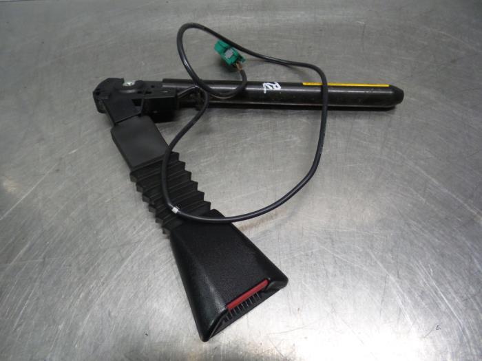 Tendeur de ceinture droit d'un Opel Corsa (Corsa C 00-), -, Opel, 3 mois de garantie, Utilisé