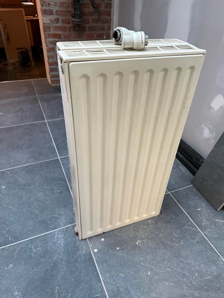 2 radiateurs 90x48cm, Bricolage & Construction, Comap, Comap, Comap, Enlèvement