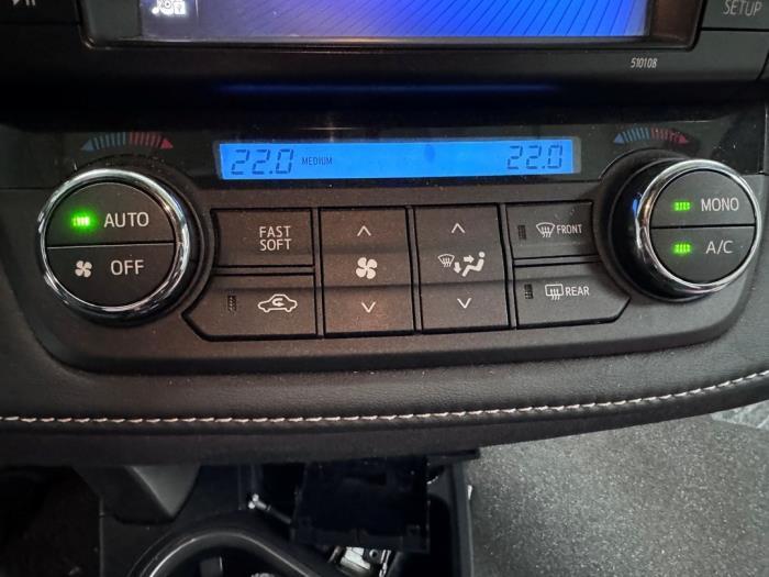 Panneau climatronic d'un Toyota Rav-4, Autos : Pièces & Accessoires, -, 3 mois de garantie, Toyota, Utilisé