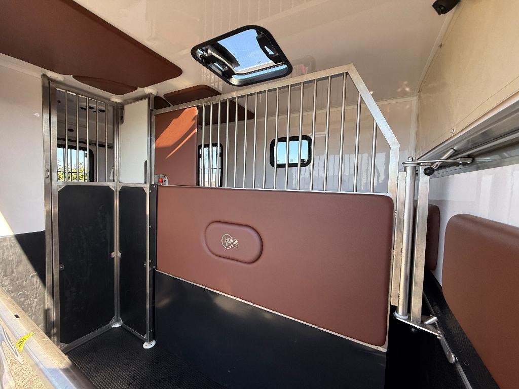 Renault | 2024 | HORSETRUCK | ATM | STALLION 3XL | 64.000KM, Dieren en Toebehoren, Ophalen, Zo goed als nieuw, Overige materialen