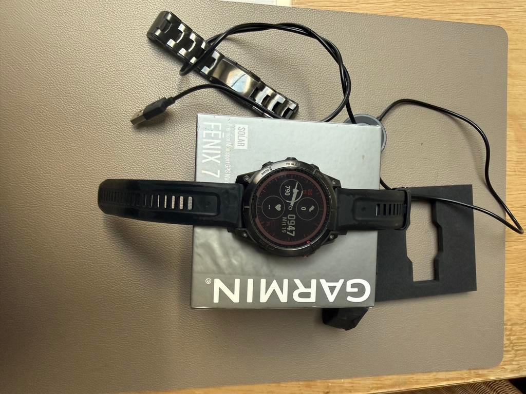 Garmin fenix 7 solar, Handtassen en Accessoires, Smartwatches, Ophalen, Zwart, Zo goed als nieuw, Waterdicht