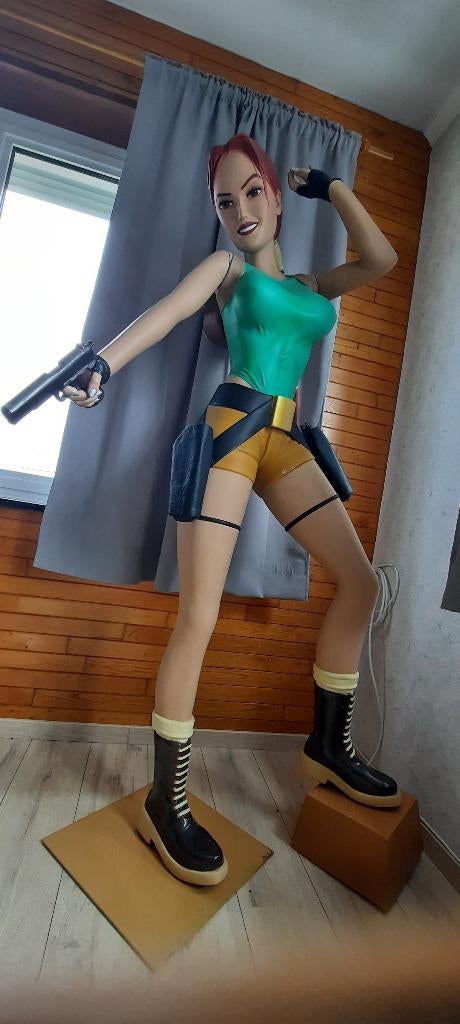 Statue de Lara Croft/Tomb Raider taille réelle 1,75 m, Enlèvement, Comme neuf, Humain