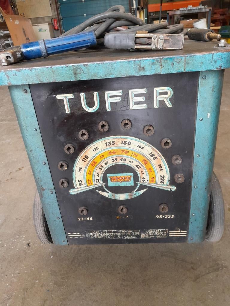 Poste de soudage 225A, Bricolage & Construction, Outillage | Soudeuses, Enlèvement