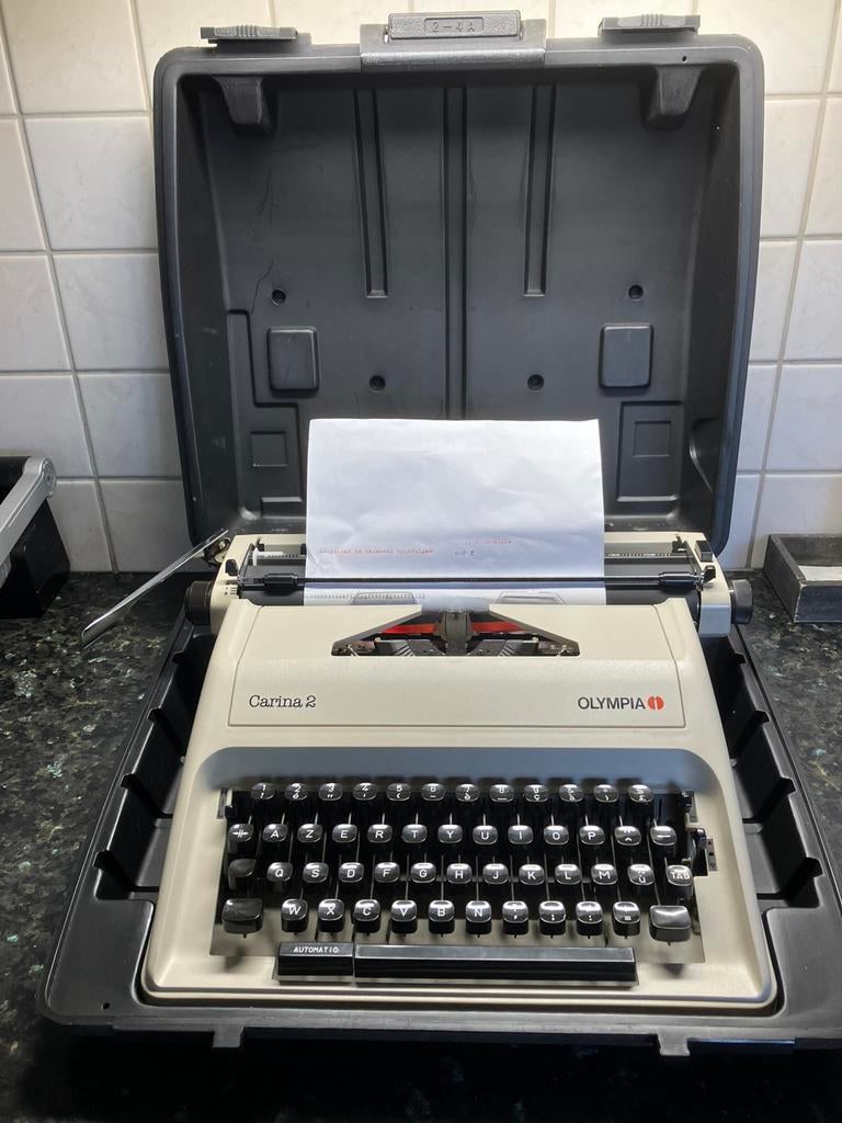 Typemachine Olympia Carina 2, Diversen, Typemachines, Ophalen, Zo goed als nieuw
