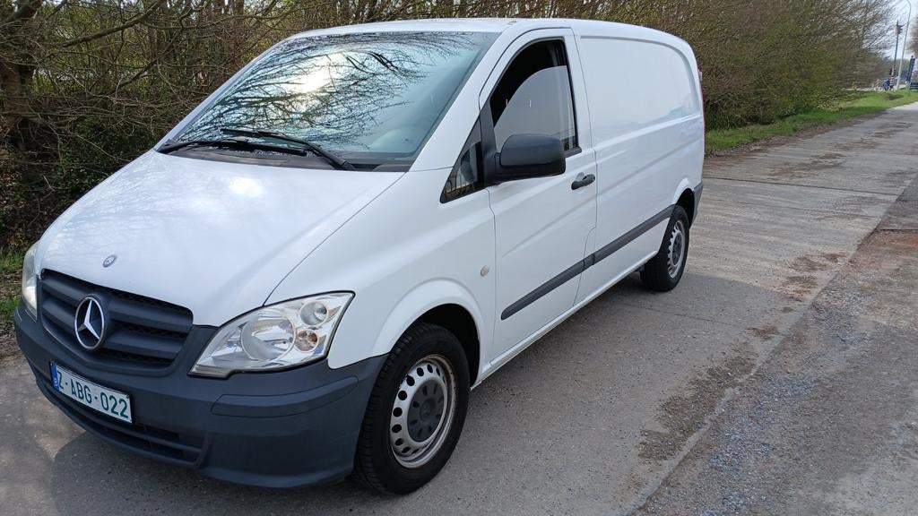 Mercedes vito
110 cdi, Auto's, Bestelwagens en Lichte vracht, Wit, Mercedes-Benz, Bedrijf, 2143 cc