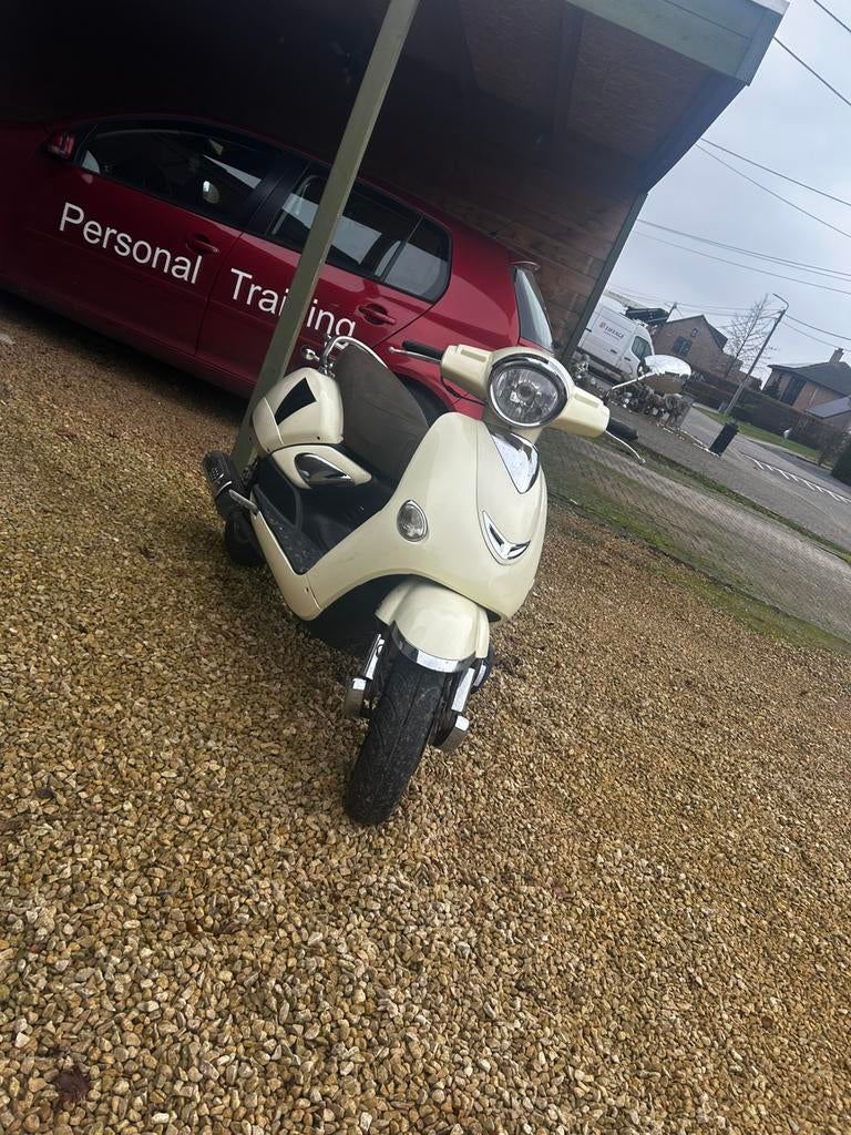 A klasse tauris capri 50, Fietsen en Brommers, Gebruikt, Benzine, Ophalen, Overige merken