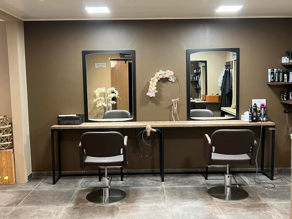 Complete kappersinrichting te koop – zeer goede staat