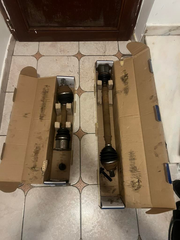 Cardan Volkswagen Caddy, Autos : Pièces & Accessoires, Moteurs & Accessoires, Volkswagen, Enlèvement ou Envoi