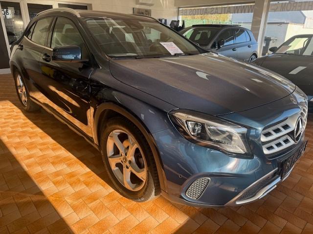 MB GLA 200 Benzine AUTOMAAT AIRCO NAVI LEER CAMERA XENON!, Auto's, Mercedes-Benz, Automaat, Monovolume, Euro 6, 4 cilinders