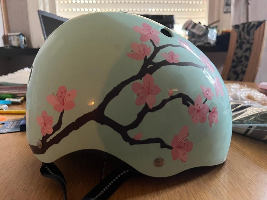 Helm Nutcase, Meisje, Zo goed als nieuw, Nutcase, Ophalen