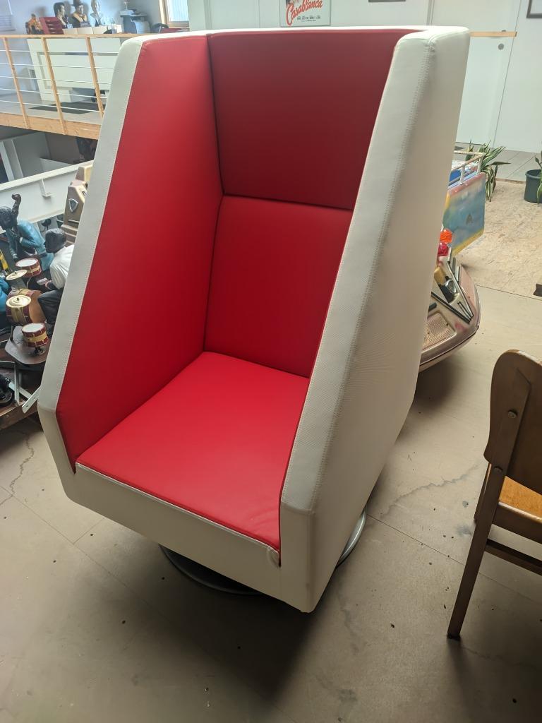 Fauteuil acoustique Jan des Bouvrie, Enlèvement