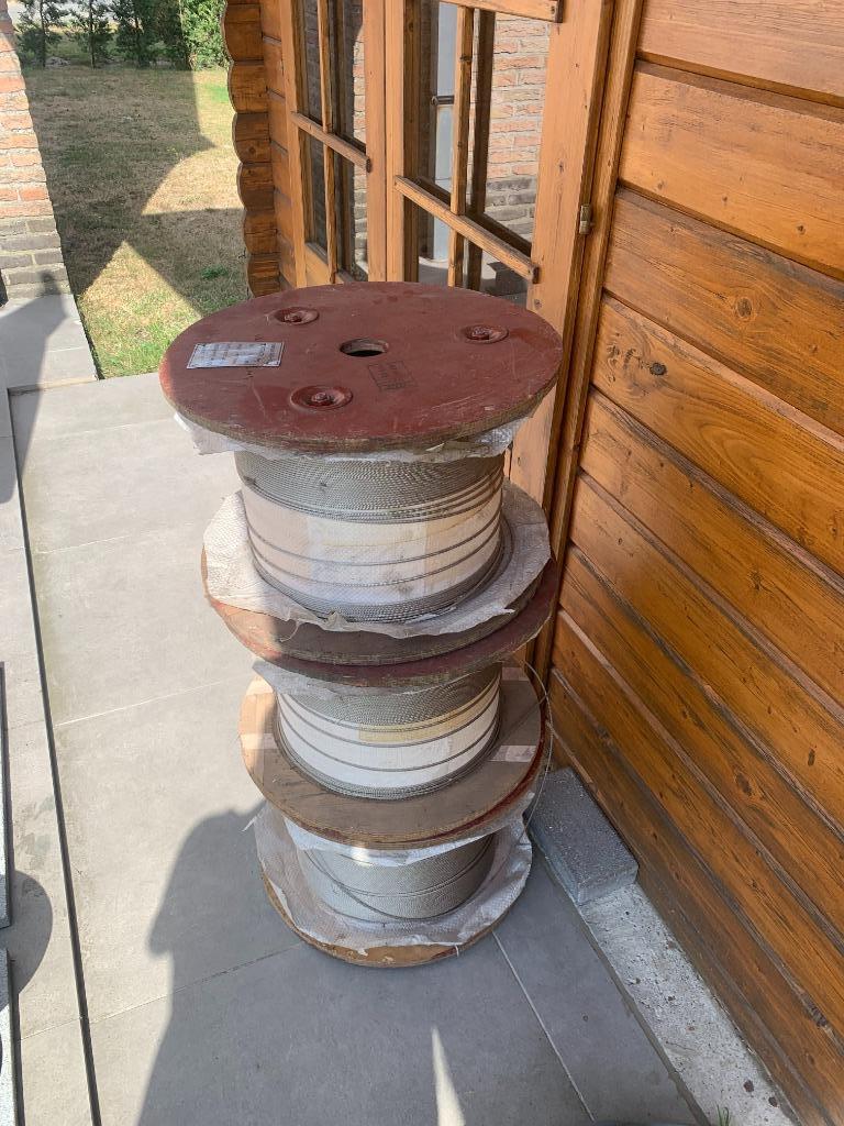 3 identieke bobijnen met fijne ijzerdraad, Ophalen, Nieuw, 250 mm of meer, Overige typen