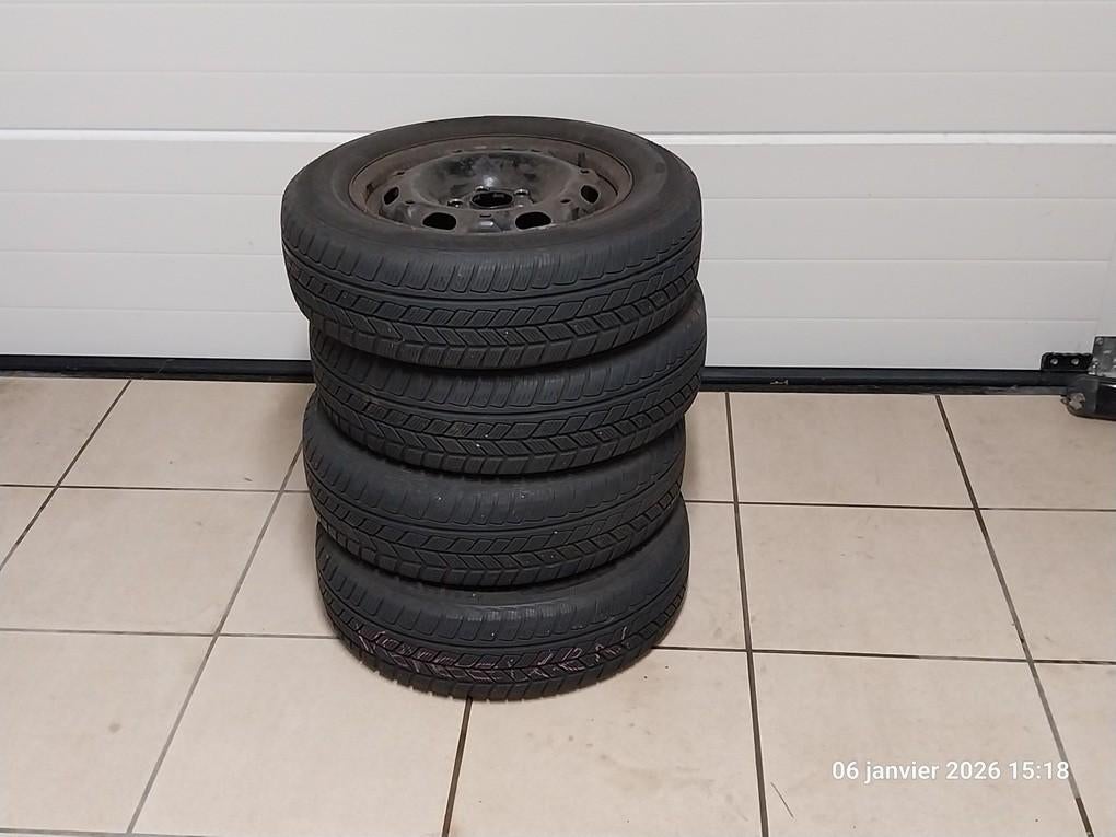 Roues Hiver Polo 2015, Autos : Pièces & Accessoires, 14 pouces, Pneus et Jantes, Pneus hiver, 175 mm