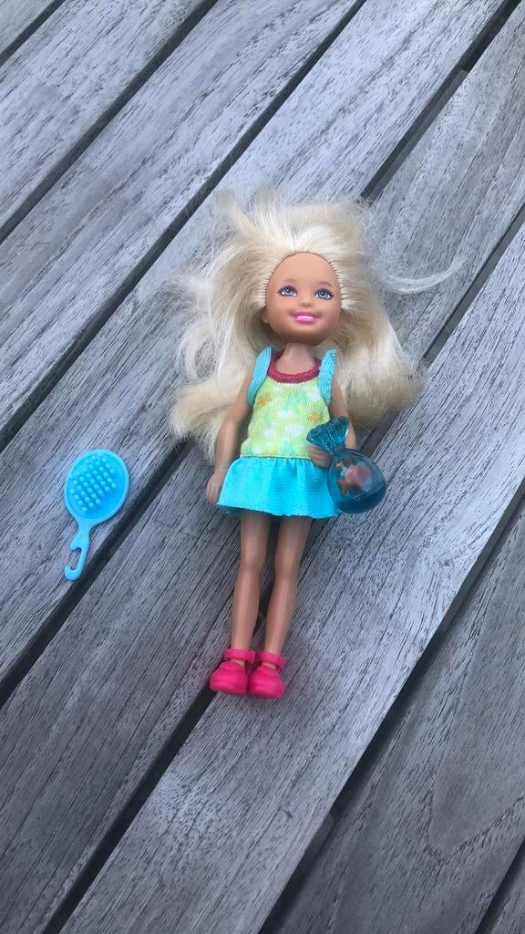Kelly vissetje, Kinderen en Baby's, Speelgoed | Poppen, Ophalen of Verzenden, Gebruikt, Barbie