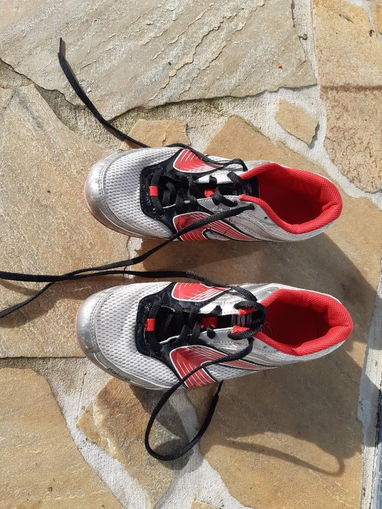 Spikes Kalenji maat 40, Sport en Fitness, Overige merken, Gebruikt, Ophalen of Verzenden, Spikes